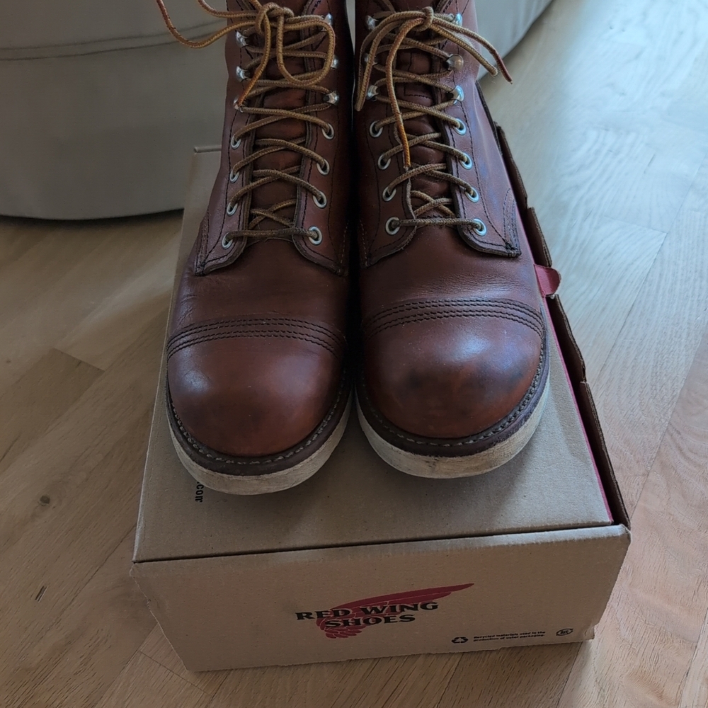 Red Wing Iron Rangers 8089 Men's 7.5   Traction Tread Outsole Legacy With Box